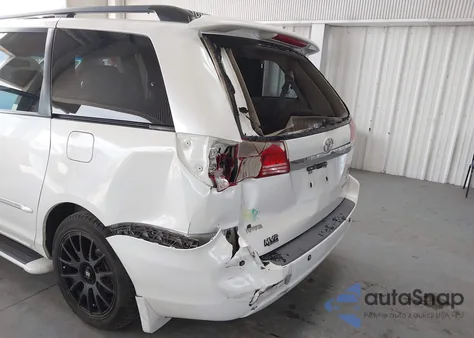 2004 Toyota Sienna Xle Limited z USA, uszkodzony, nr VIN 5TDZA22C14S094612